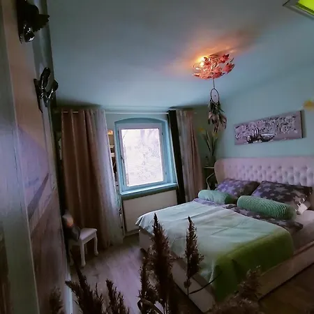 Karena Mit 2 Schlafzimmern *