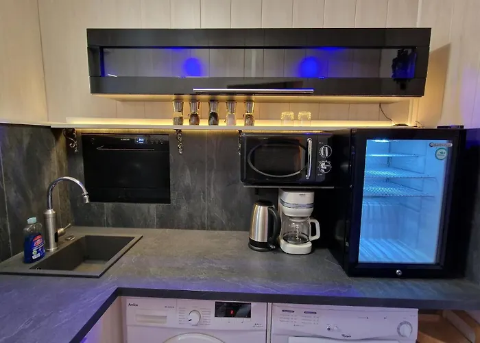 Karena Mit 2 Schlafzimmern